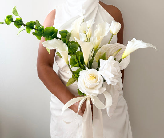 Ivory Muse Silk Bridal Bouquet – Rental