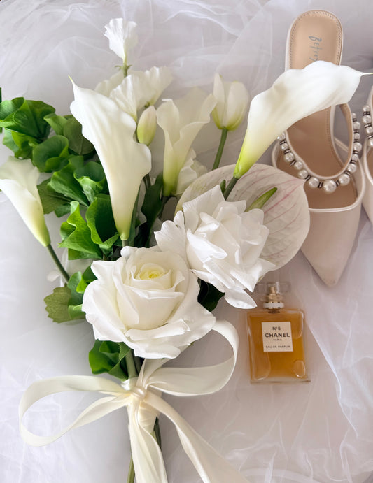 Ivory Muse Silk Bridal Bouquet – Rental